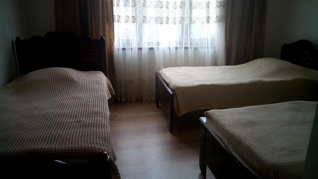 Guest House Batumi Exteriör bild